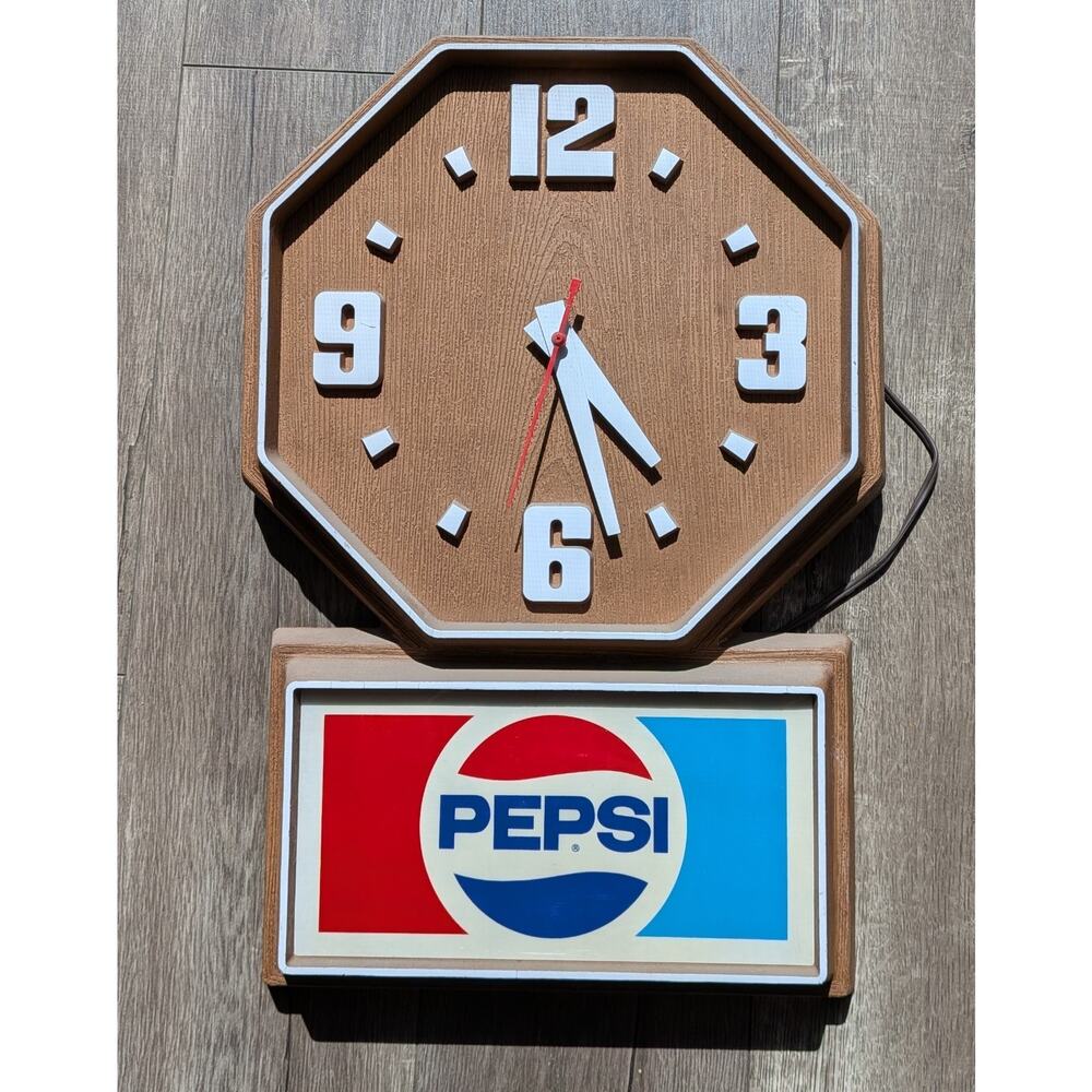 RARE Vintage Pepsi Clock WORKING Sweep Second Hand Wood Grain Octagon